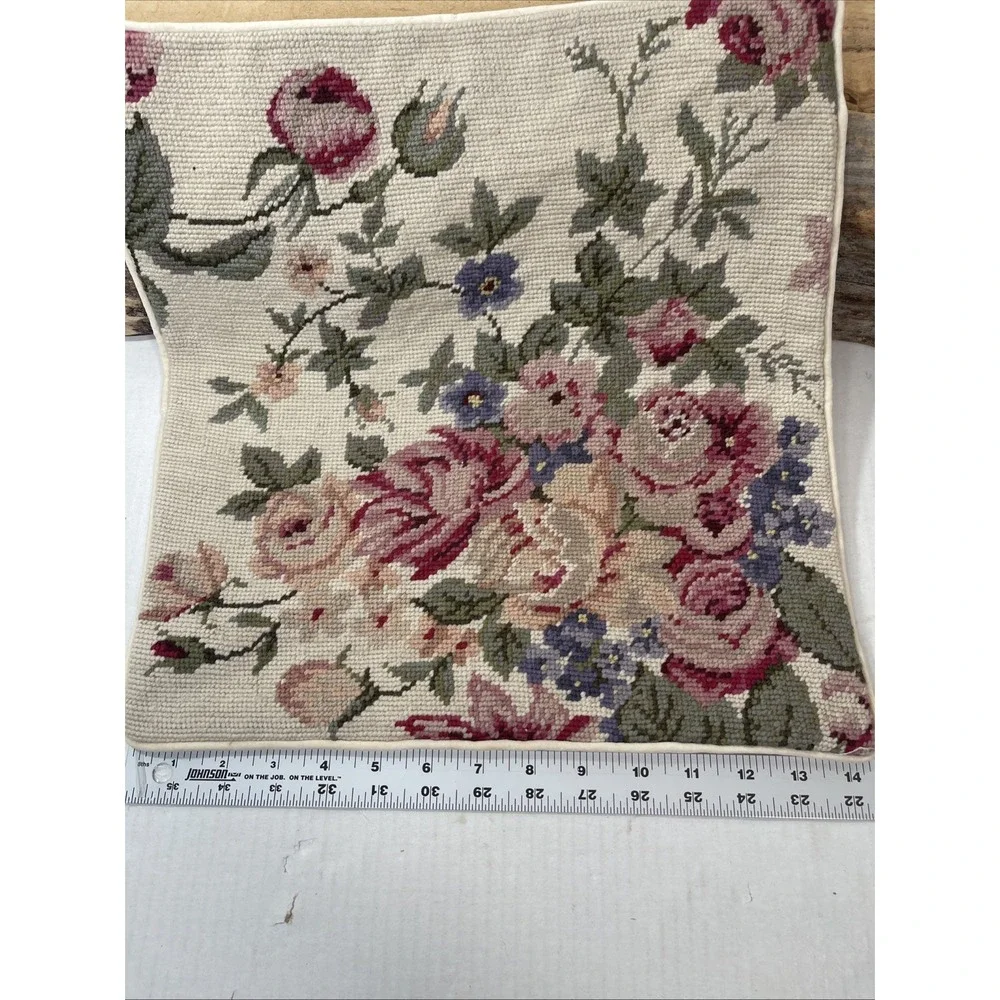 NEW Needlepoint Pillow Cover Floral Pink/Green Multi‎ Roses 15